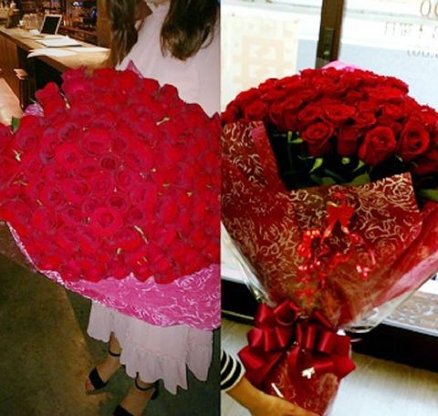 プロポーズに赤いバラの花束